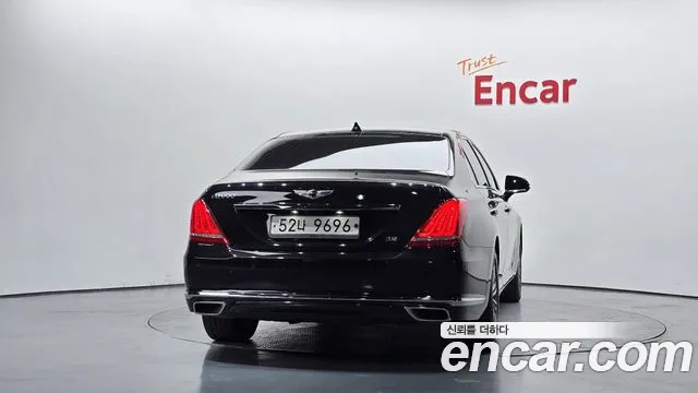 Genesis G90 2018 thumb 4