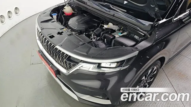 Kia Carnival 2021 thumb 6