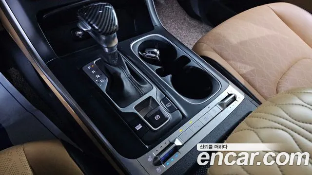 Kia Carnival 2021 thumb 9