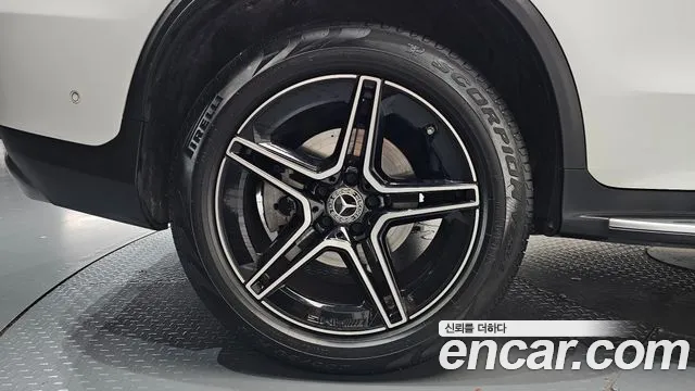 Mercedes-Benz GLC 2022 thumb 4