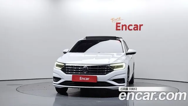 Volkswagen Jetta 2021 thumb 3