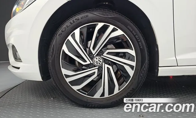 Volkswagen Jetta 2021 thumb 5