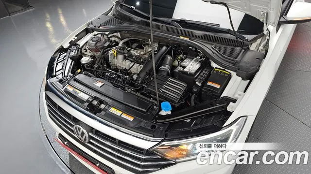Volkswagen Jetta 2021 thumb 6