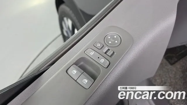 Hyundai Staria 2021 thumb 11