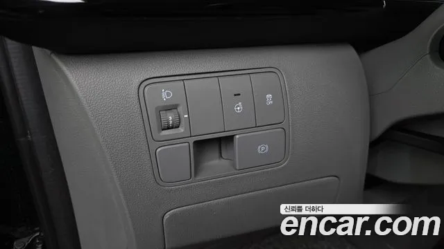 Hyundai Staria 2021 thumb 12