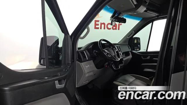Hyundai Staria 2020 thumb 10