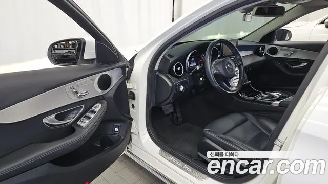 Mercedes-Benz C-Класс 2016 thumb 10