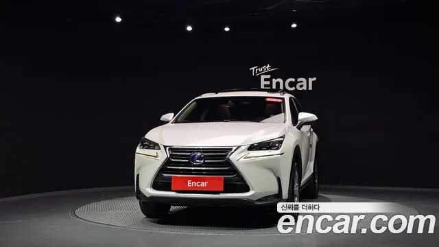 Lexus NX 2017 thumb 2