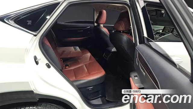 Lexus NX 2017 thumb 10