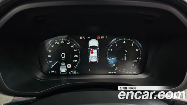 Volvo XC60 2019 thumb 7