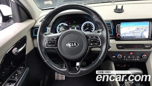 Kia Niro 2017 thumb 12