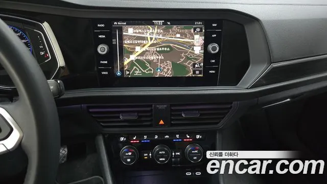 Volkswagen Jetta 2023 thumb 12