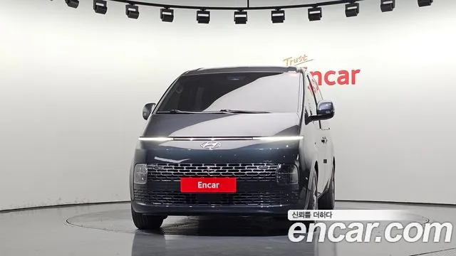 Hyundai Staria 2021 thumb 3