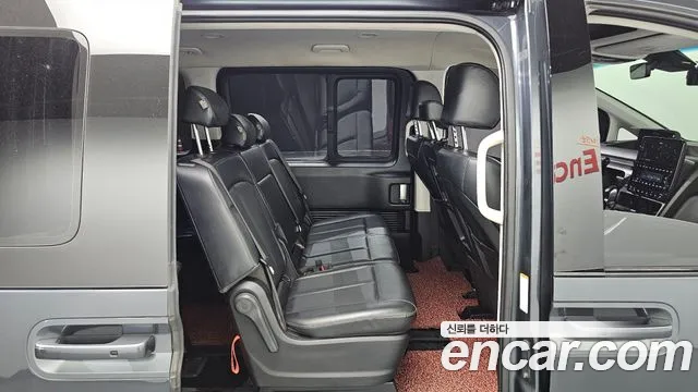 Hyundai Staria 2021 thumb 11