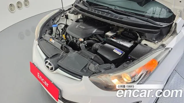Hyundai Avante 2015 thumb 6