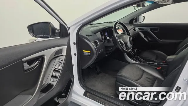 Hyundai Avante 2015 thumb 10