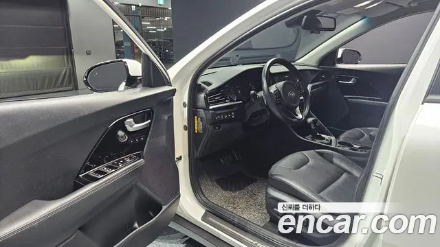 Kia Niro 2019 thumb 10