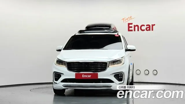 Kia Carnival 2019 thumb 3