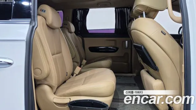 Kia Carnival 2019 thumb 11