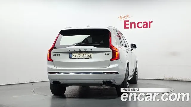 Volvo XC90 2021 thumb 4