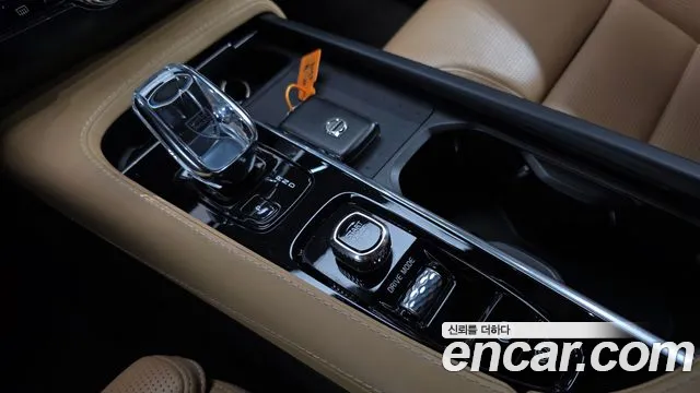 Volvo XC90 2021 thumb 9