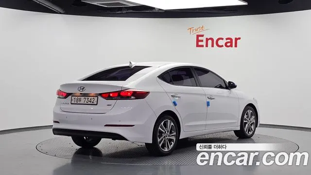 Hyundai Avante 2017 thumb 2
