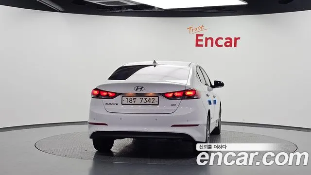Hyundai Avante 2017 thumb 4