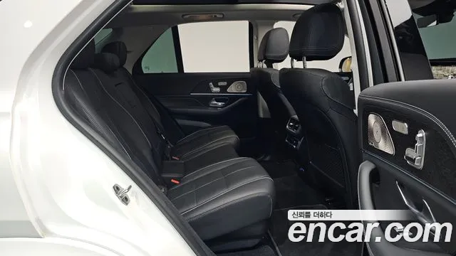 Mercedes-Benz GLE 2026 thumb 10