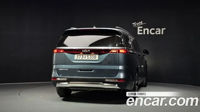 Kia Carnival 2021 thumb 4