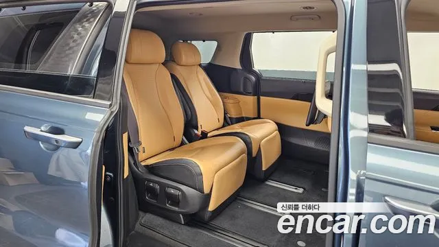 Kia Carnival 2021 thumb 11
