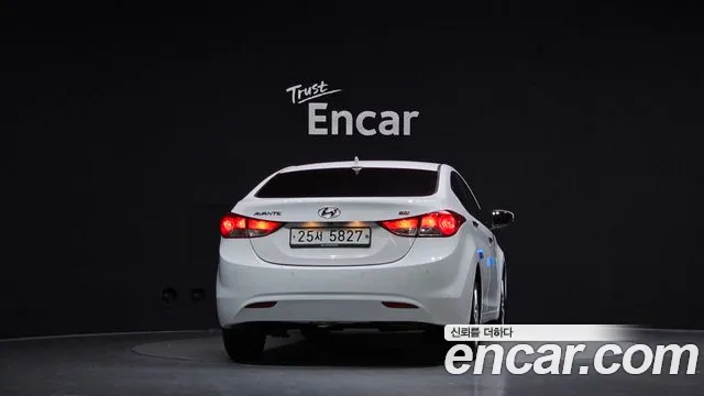 Hyundai Avante 2013 thumb 4