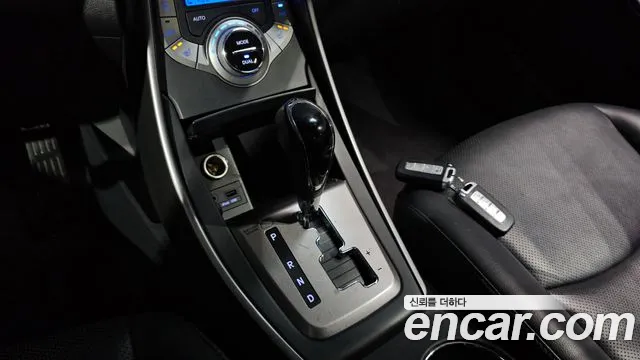 Hyundai Avante 2013 thumb 9
