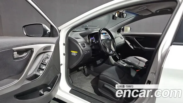 Hyundai Avante 2013 thumb 10
