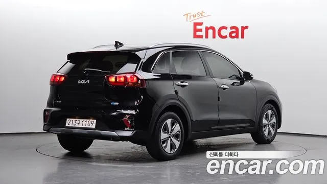 Kia Niro 2021 thumb 2