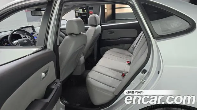 Hyundai Avante 2009 thumb 11