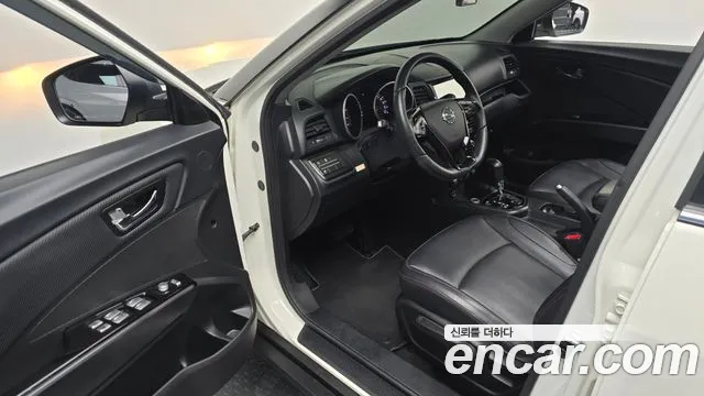 KG_Mobility_Ssangyong TIBOLI 2016 thumb 10