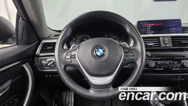 BMW 4-Series 2020 thumb 12