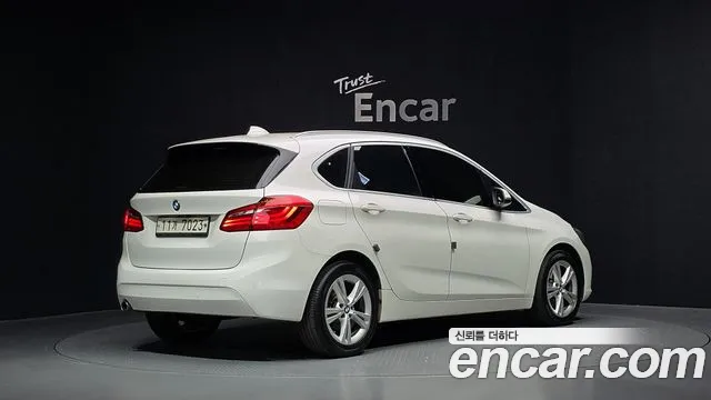 BMW 2-Series 2018 thumb 2