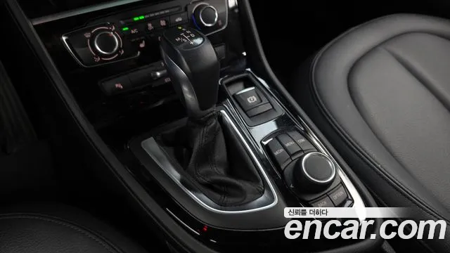 BMW 2-Series 2018 thumb 9