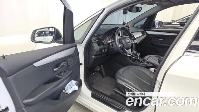 BMW 2-Series 2018 thumb 10