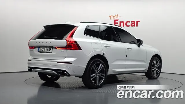 Volvo XC60 2020 thumb 2