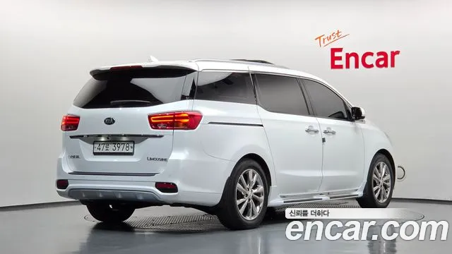 Kia Carnival 2019 thumb 2