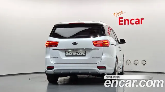 Kia Carnival 2019 thumb 4
