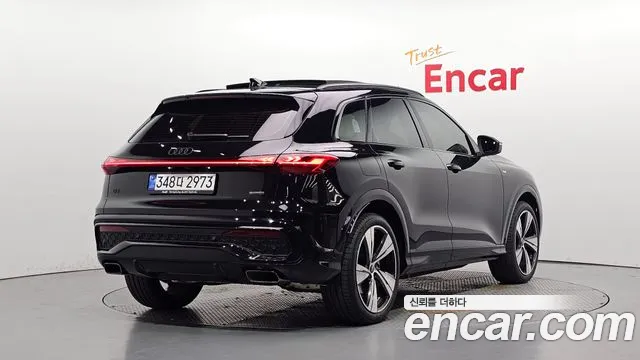 Audi Q5 2025 thumb 2