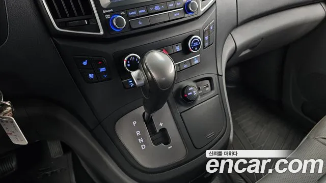 Hyundai Starex 2019 thumb 9