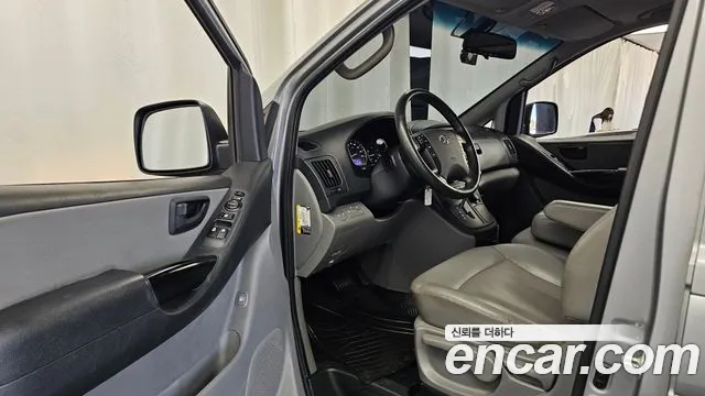 Hyundai Starex 2019 thumb 10