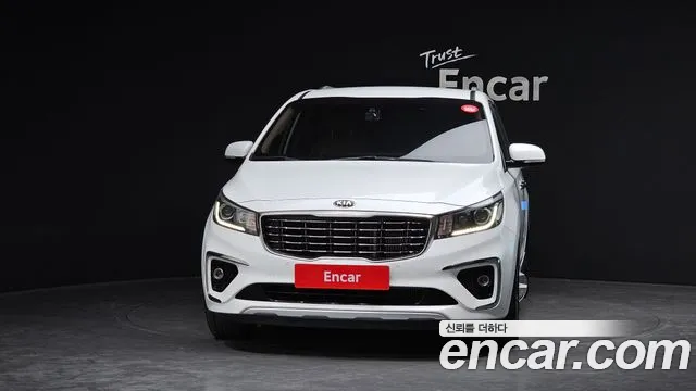 Kia Carnival 2018 thumb 3