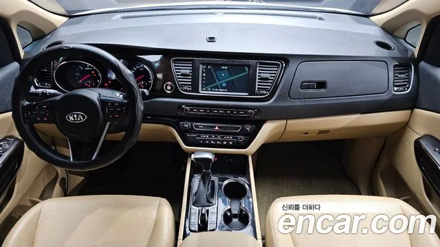 Kia Carnival 2018 thumb 7