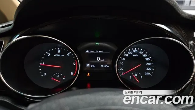 Kia Carnival 2018 thumb 8