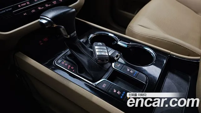 Kia Carnival 2018 thumb 9